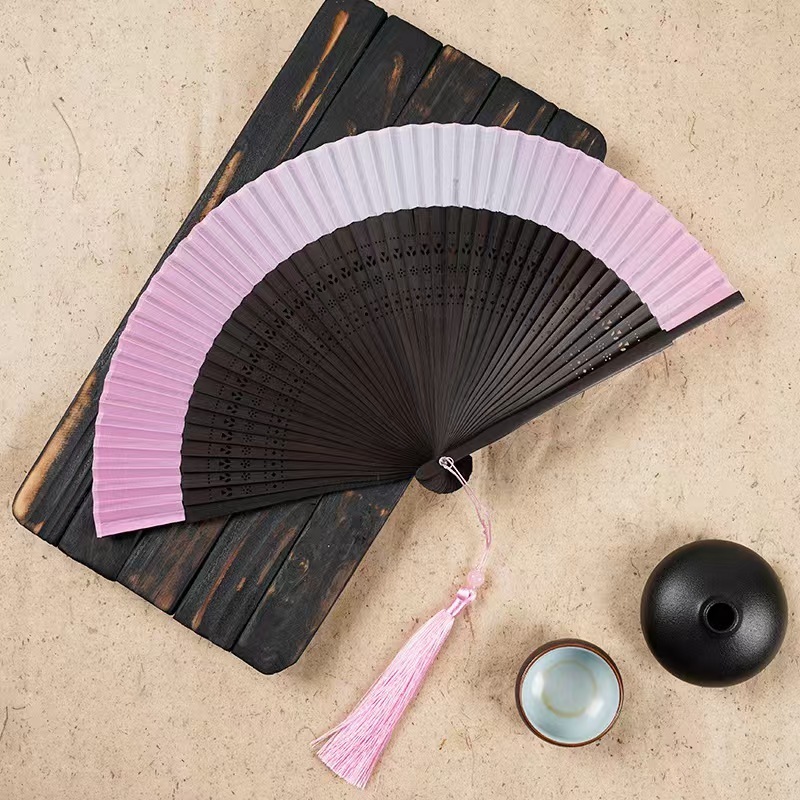 Eco-Friendly Bamboo Hand Fan with Carved Technique and Pantone Color for Wedding Decoration